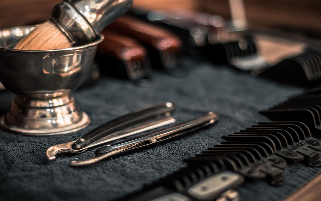 Foil shaver versus clippers & trimmers